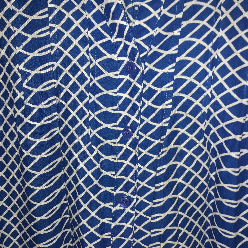 2for$10 long sleeve company One blue & white button Med. - Picture 3 of 8
